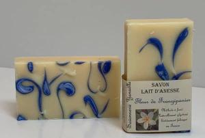 savon lait anesse fleur frangipanier savonnerieyanaelle 600x404