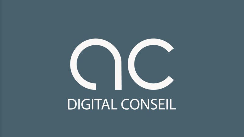Logos_AC-Digital-Conseil-vertical-Fond-Bleu.png